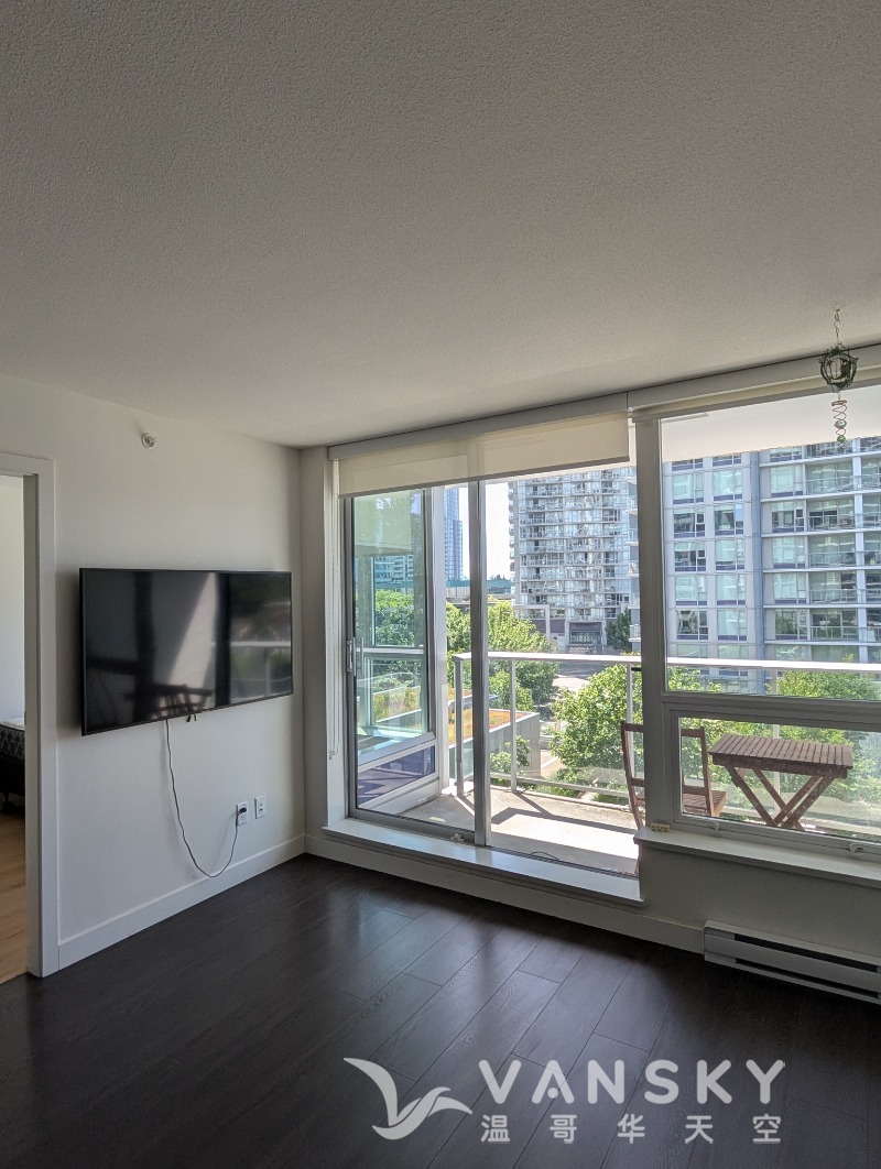 250606191908_607-Living Room Photo 2.jpg